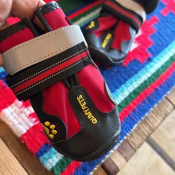 Qumy Pets Dog Shoes size 6 NWOT ♥️ - Picture 2 of 4